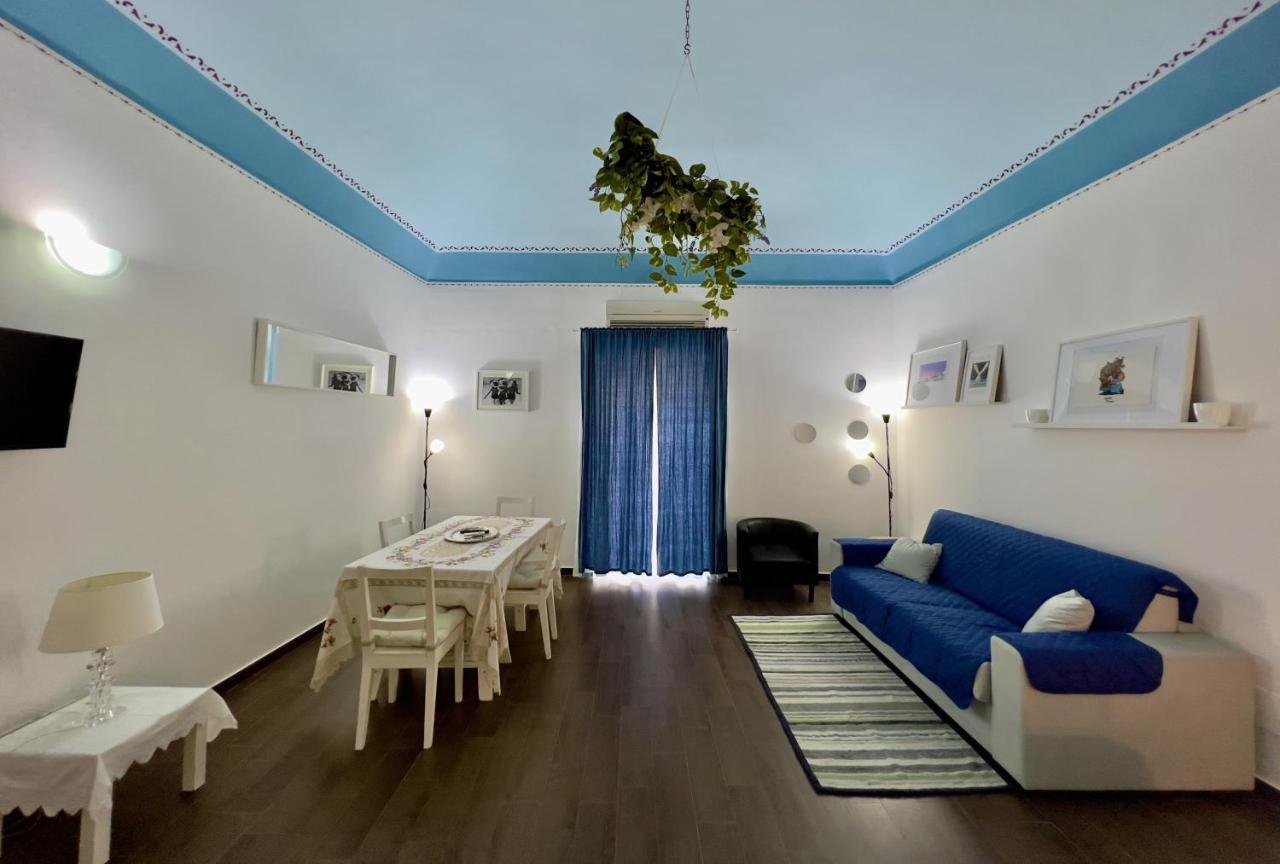 Porto Salvo Apartments - By Vacation Service Чефалу Екстериор снимка